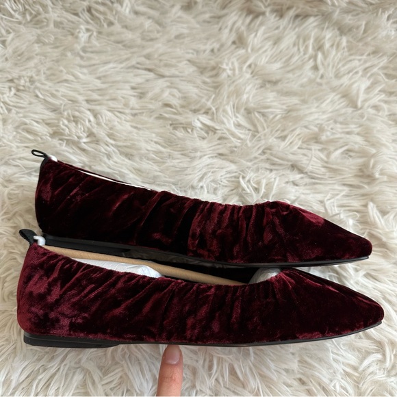 Vince Camuto Verline Mary Jane Square Ballet Flat Red Crushed Velvet Size 6 - Picture 3 of 6